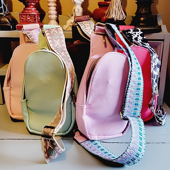 HOT PINK GUITAR STRAP SLING BAG - Picture 12 of 12